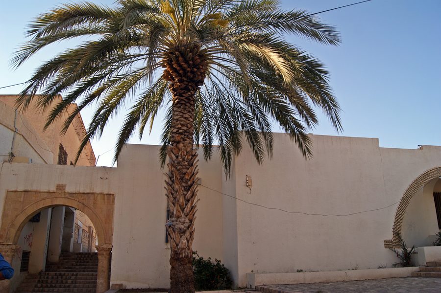 Bancarelle al mercato Homt el Souk di Gafsa.