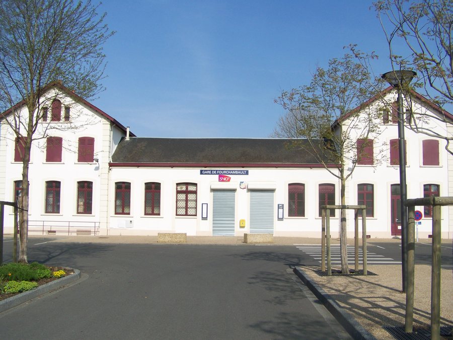 File:Gare de Fourchambault (58).JPG