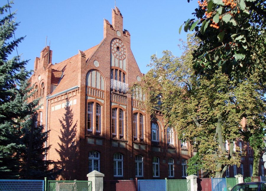 File:Sierociniec ul Traugutta-5 IMG 5458.jpg