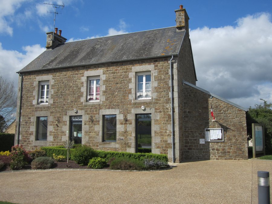 File:Bourguenolles - Mairie.JPG