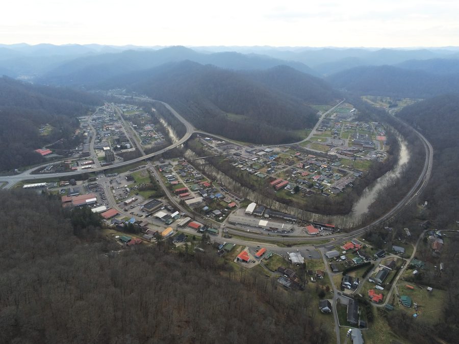 Ripresa aerea di Chapmanville in West Virginia