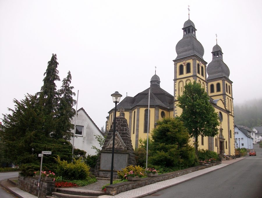 Denkmalgeschützte Kirche St. Maria Magdalena in Marsberg-Padberg