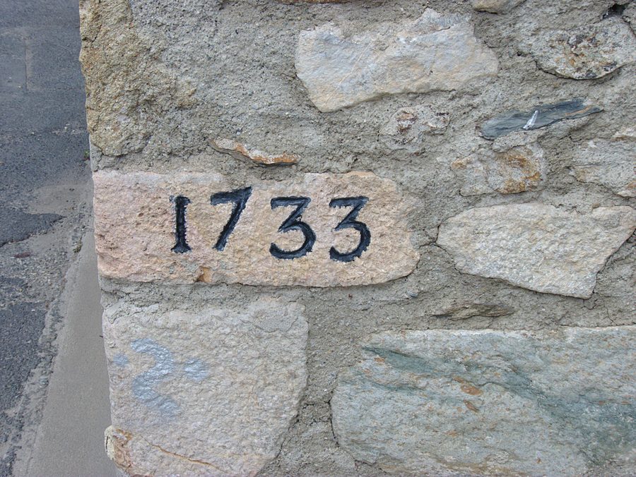 Rue de la Glycine a Oms nel dipartimento dei Pyrénées-Orientales