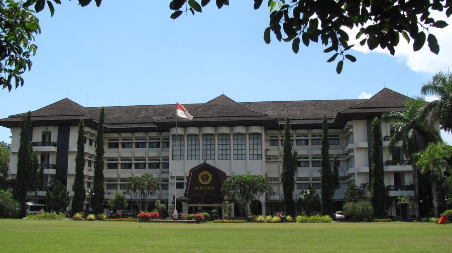Edificio del rettorato dell'Università di Mataram