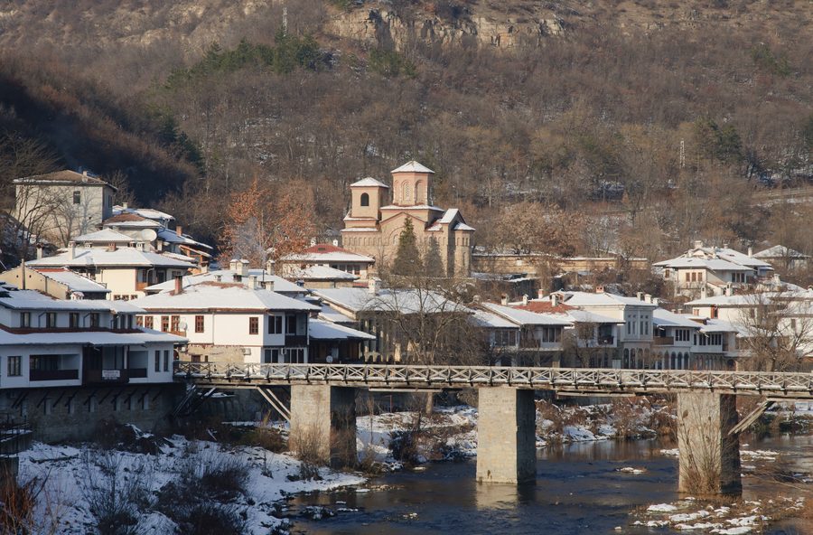Case del quartiere Asenova Mahala sul Jantra a Veliko Tŭrnovo