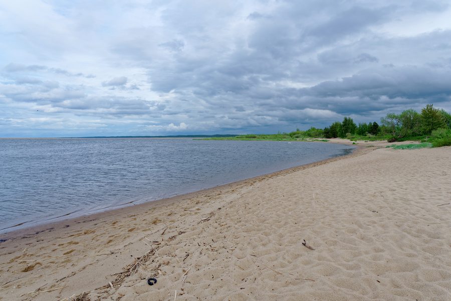 Sandstrand und Ostseeküste in Mikoszewo