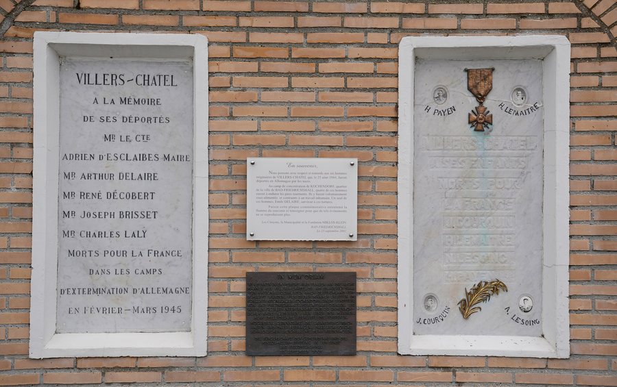 File:Villers-Châtel - Monument aux morts - Plaques.jpg