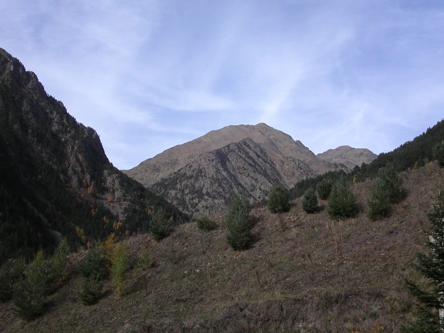 Blick auf den Berg Comapedrosa bei Arinsal in Andorra.