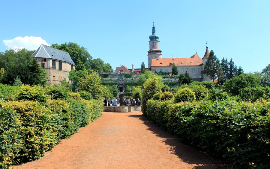 Castello di Nové Město nad Metují visto dal giardino del castello