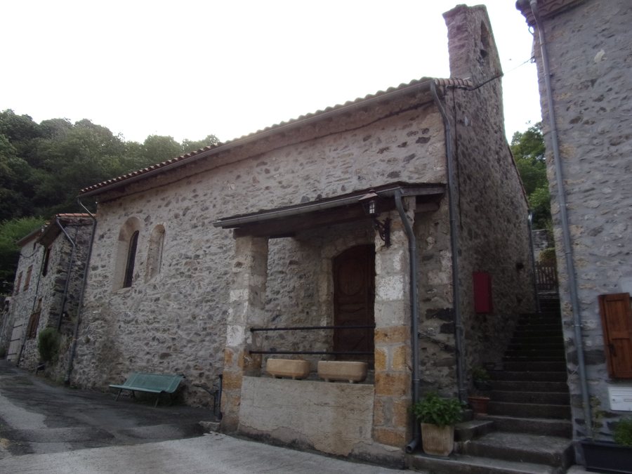 File:Église Saint-Jean-Baptiste de Gincla.jpg
