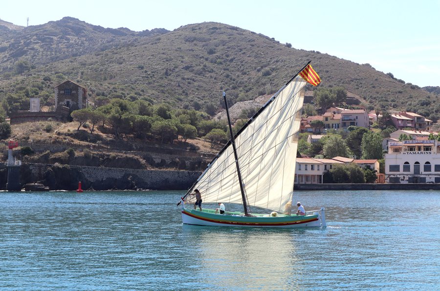File:Port-Vendres historical barque.jpg