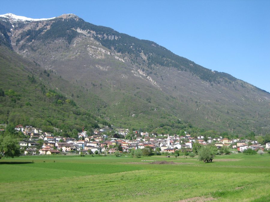 Ortsansicht von Lumino TI im Kanton Tessin