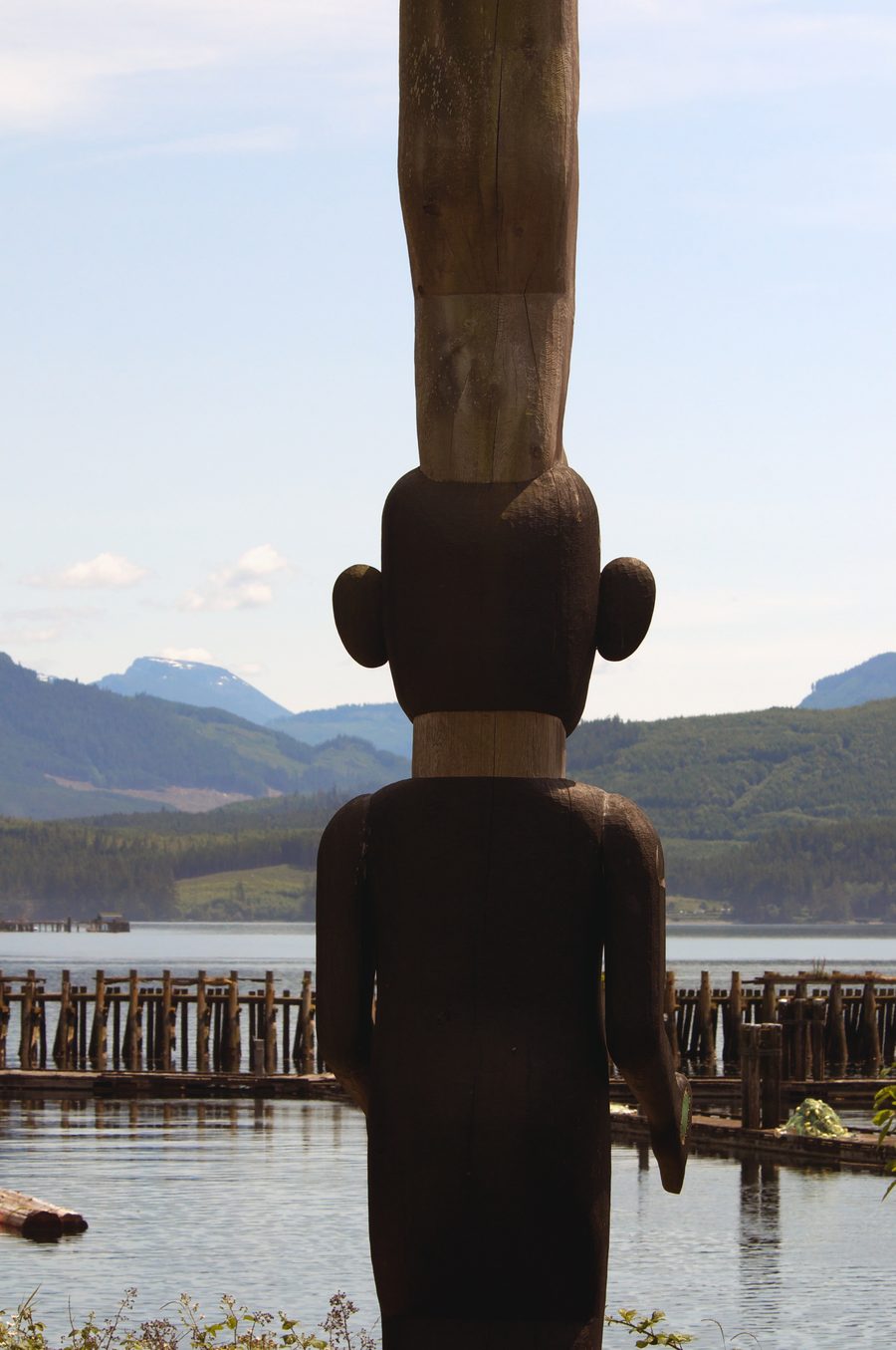 Una scultura presso l'U'mista Cultural Centre di Alert Bay.