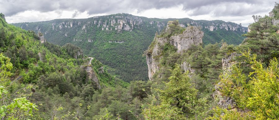 File:Gorges de la Jonte in Saint-Pierre-des-Tripiers 02.jpg