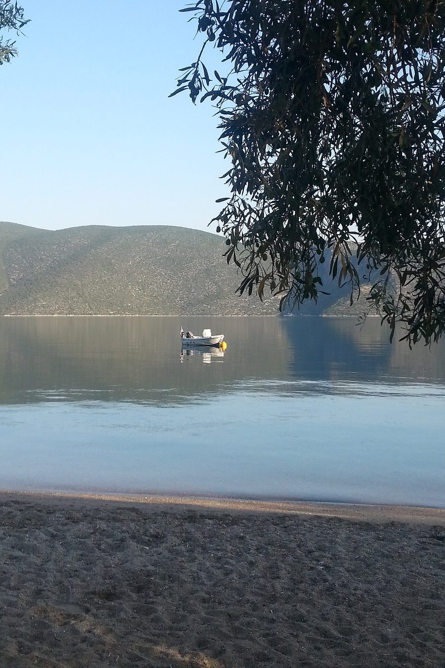 Spiaggia di Skroponeria sul Golfo Euboico settentrionale