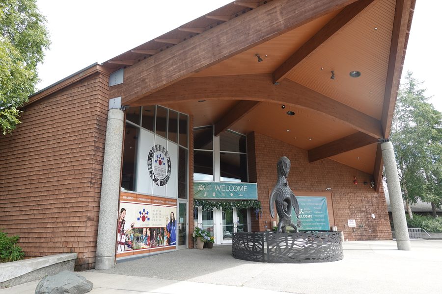 Festa nel giardino dell'Alaska Native Heritage Center ad Anchorage