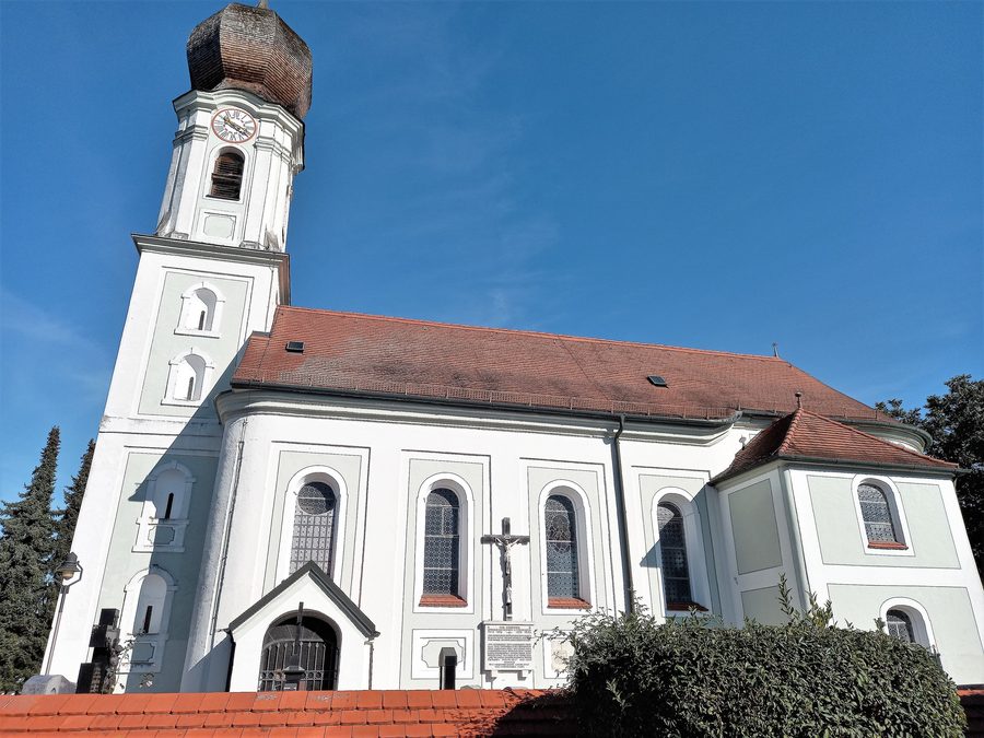 Außenansicht der Filialkirche St. Stephan in Landsham