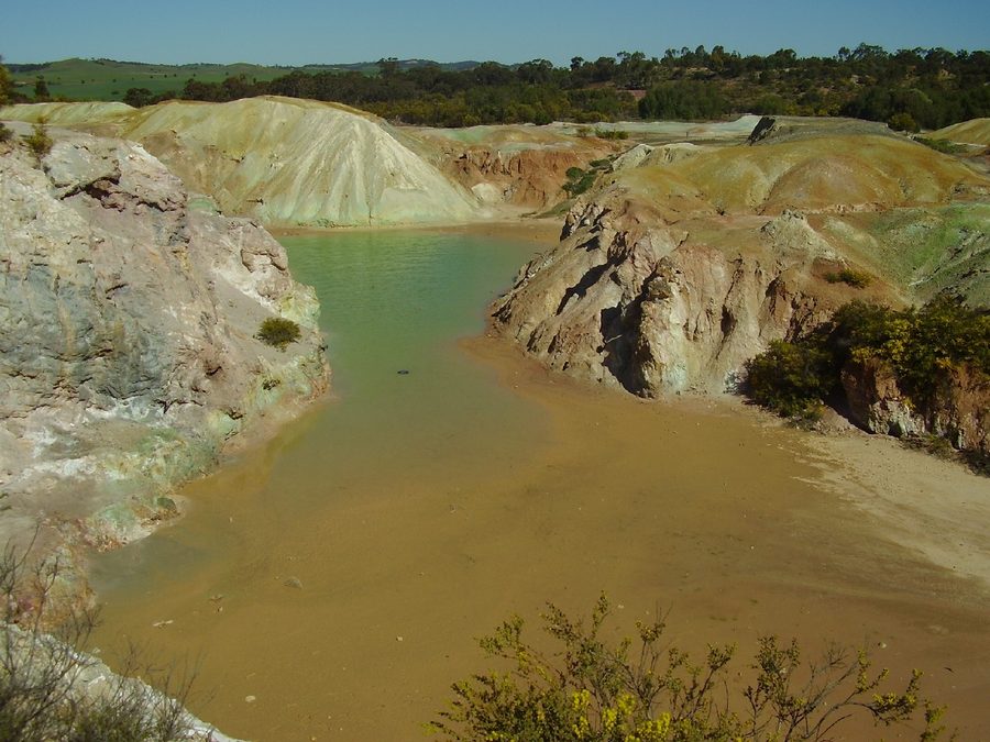 Cava di rame a cielo aperto abbandonata presso Kapunda in South Australia