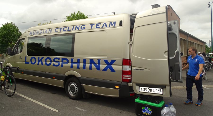 File:Douchy-les-Mines - Paris-Arras Tour, étape 1, 20 mai 2016, départ (A09).JPG