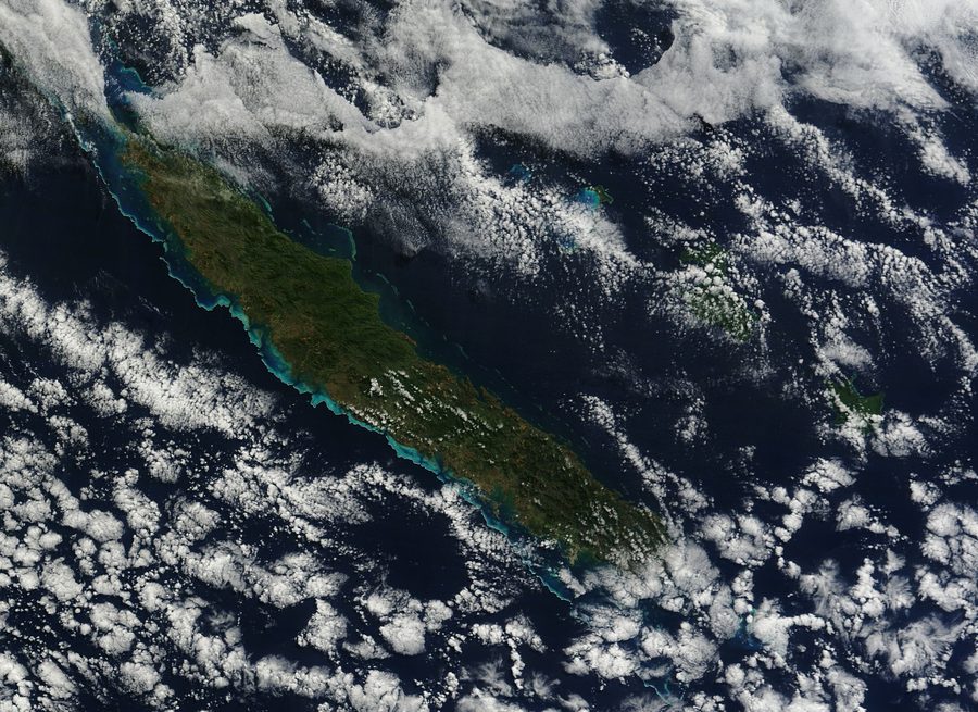 Immagine satellitare di Grande Terre e di altre isole della Nuova Caledonia nel Pacifico