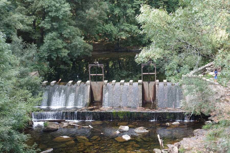 File:Deva River in Arbo.jpg