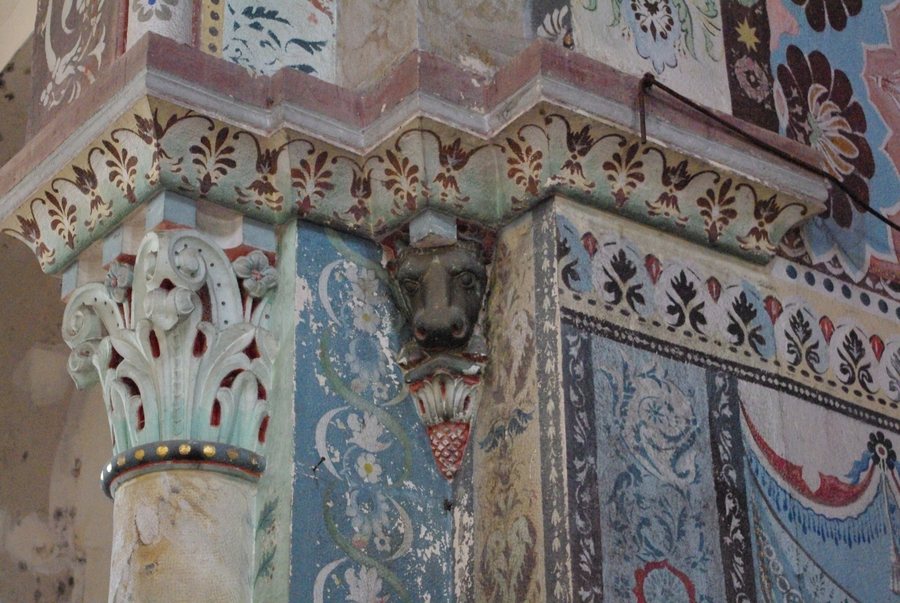 File:Chapiteau de l'Église de Saint-Gengoux-de-Scissé (1).jpg