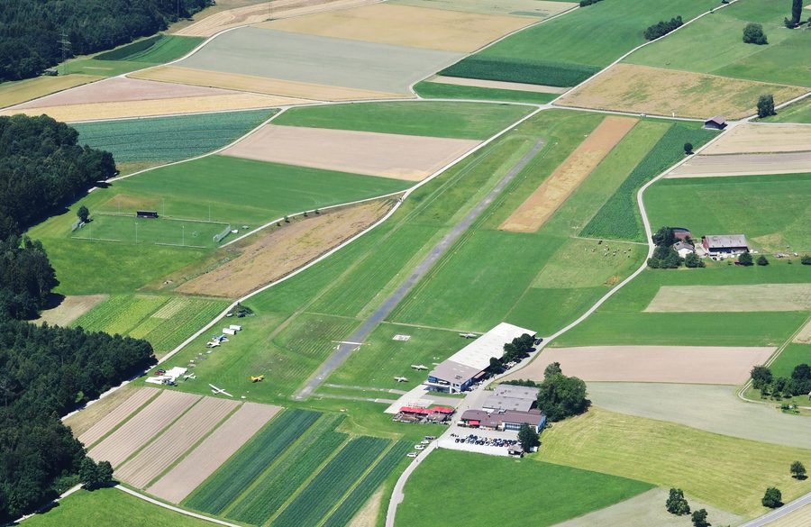 Veduta aerea dell'aeroporto Speck-Fehraltorf