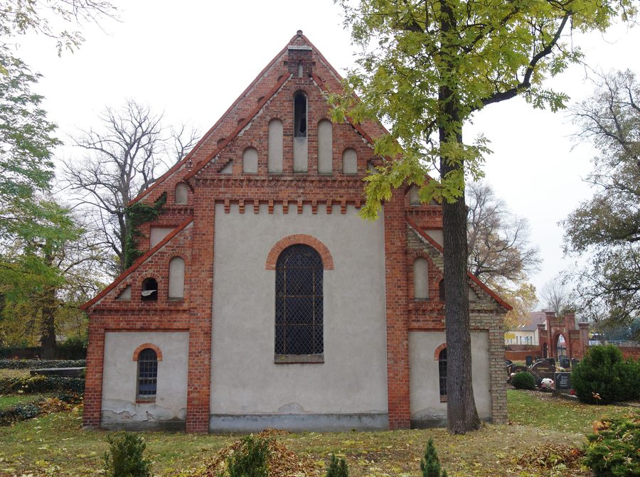 Östliche Ansicht der Dorfkirche Diedersdorf in der Gemeinde Vierlinden