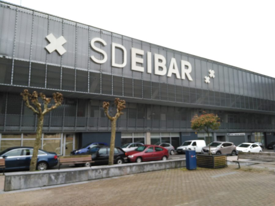 Vista esterna dello stadio Ipurua a Éibar