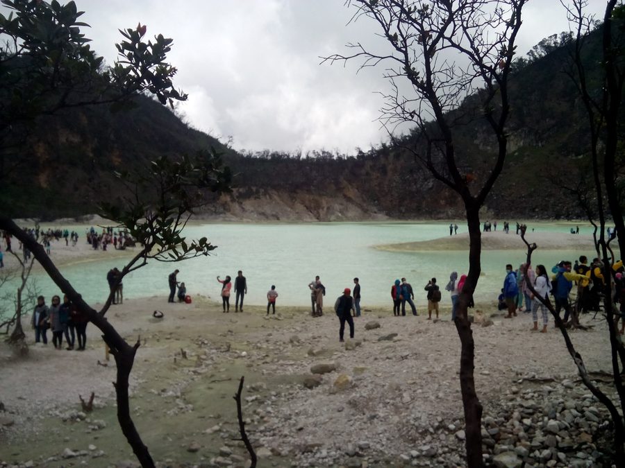Kawah Putih nell'area di Ciwidey, Giava Occidentale