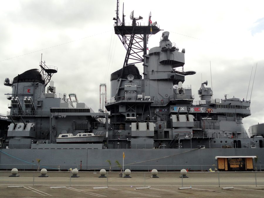 Corazzata USS Iowa al terminal del Los Angeles World Cruise Port a San Pedro, Los Angeles