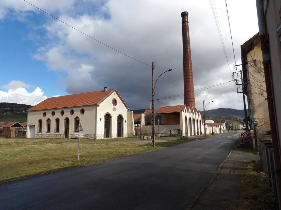 File:Filature des Aulnes Fraize.jpg
