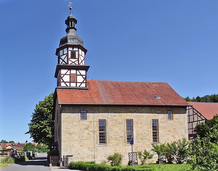 Nikolaikirche Hallungen von Süden