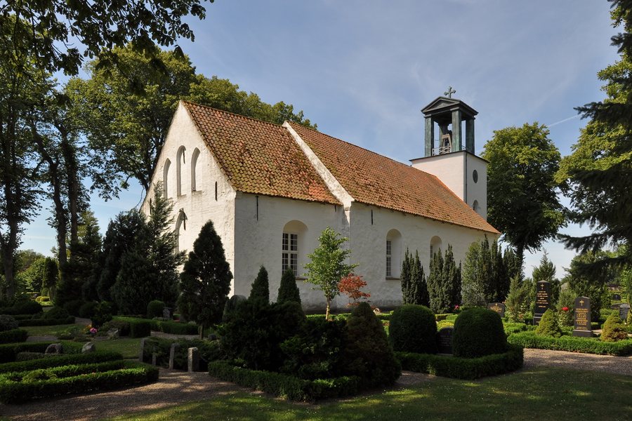 File:Tranderup Kirke, Ærø Kommune, Danmark.jpg