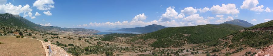 Blick auf den Prespasee in Albanien im Prespa-Nationalpark