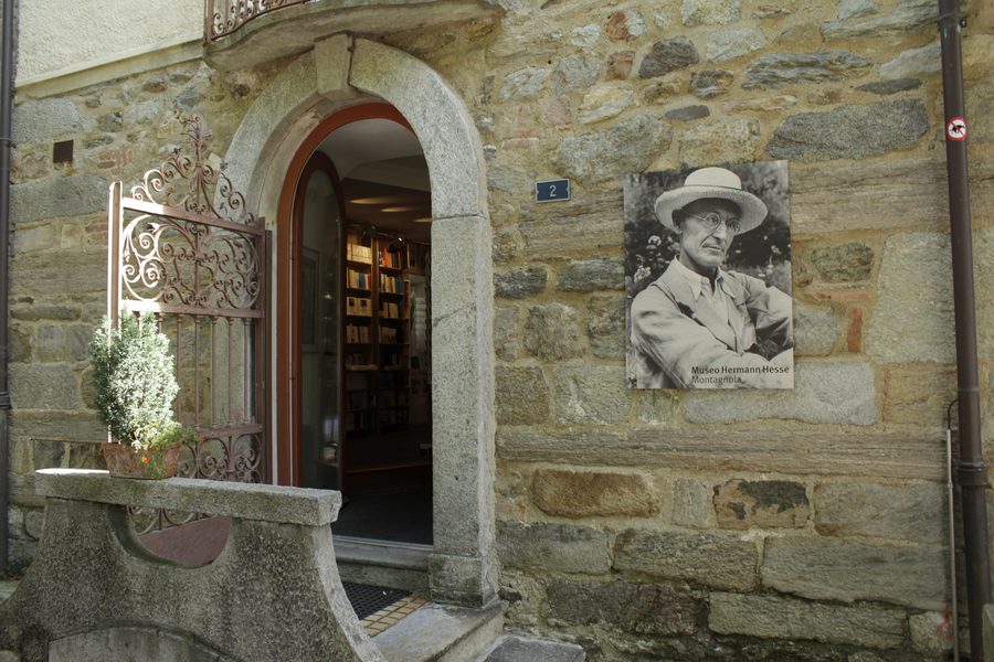 Eingang zum Hermann-Hesse-Museum in Montagnola im Tessin