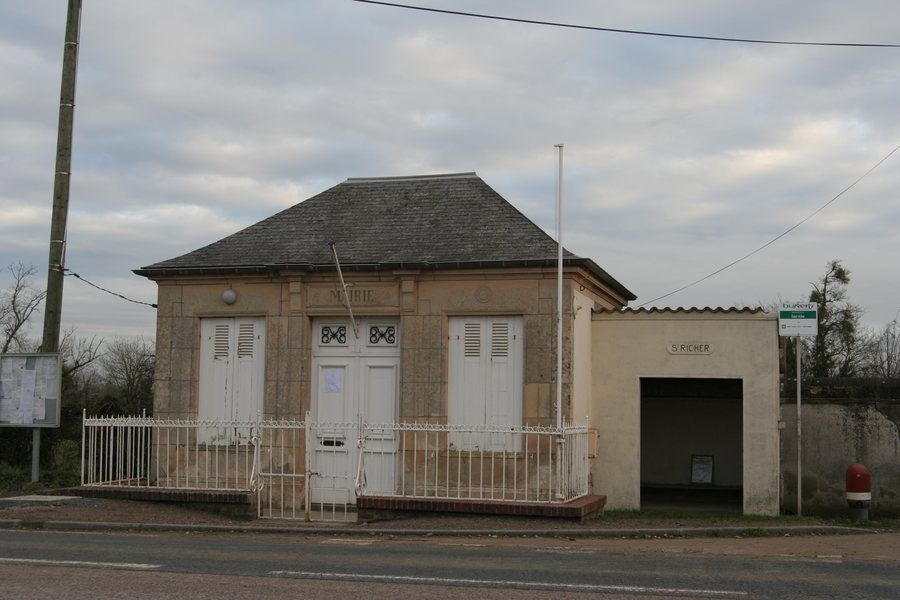 File:Basseneville - Mairie.JPG