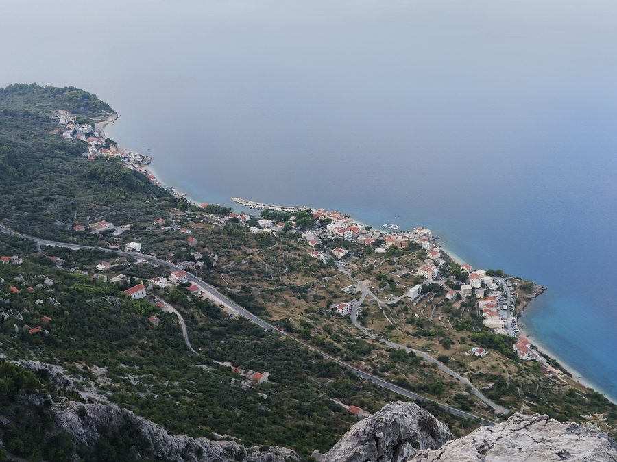 View of Drašnice from Kline mountain, with the coastal locality below Biokovo