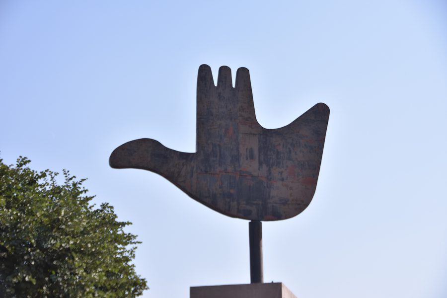 Open-Hand-Denkmal im Capitol Complex von Chandigarh