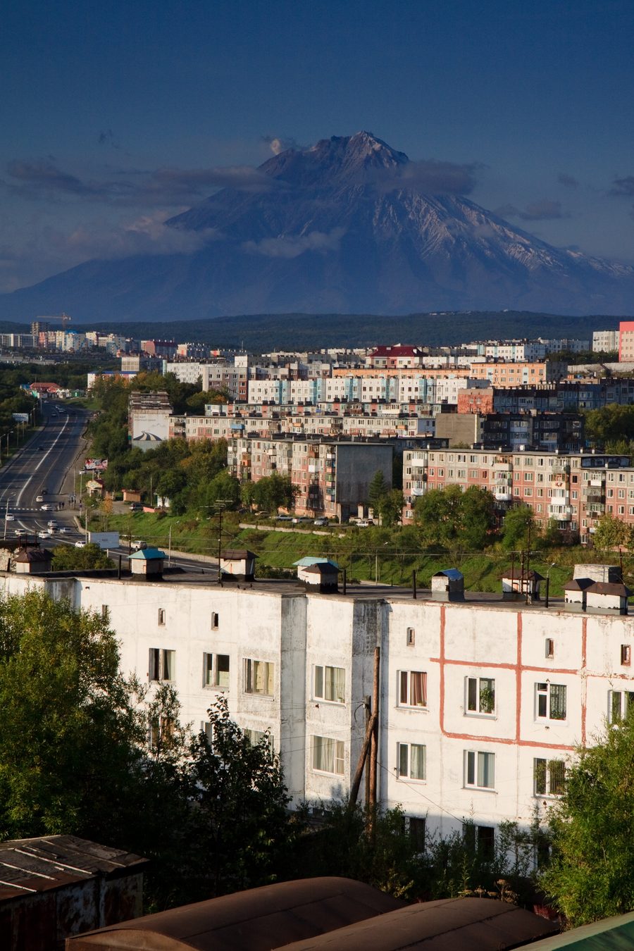 Vista di Petropavlovsk-Kamchatsky sulla costa della Kamchatka.