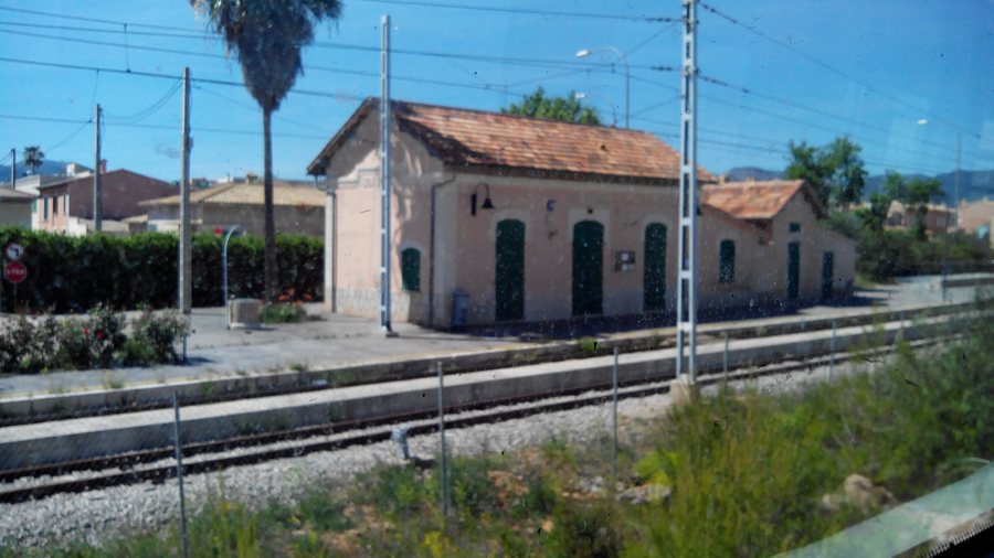 File:Estació de Son Sardina 2014-04-29 20-49.jpg