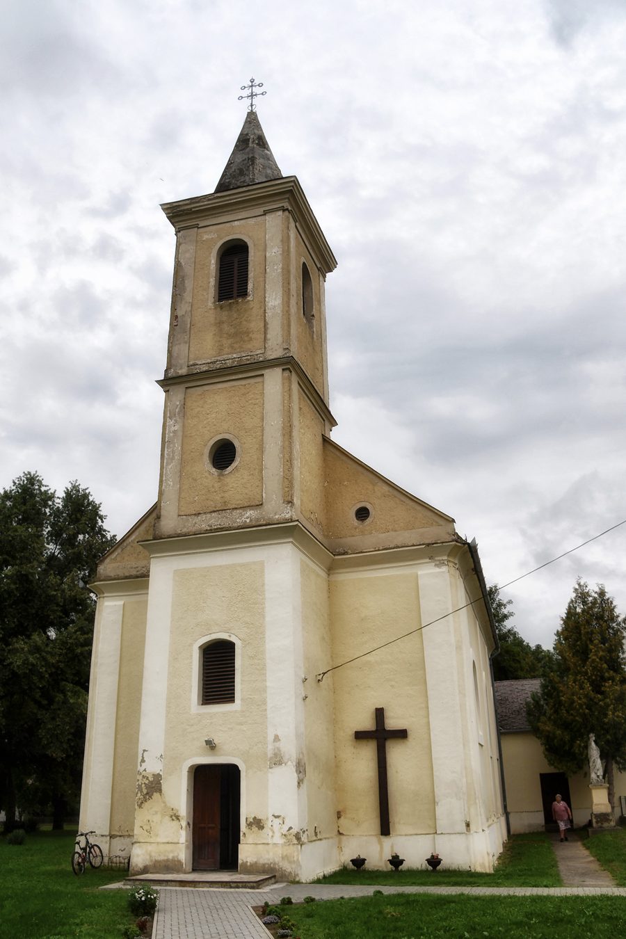 Vista esterna della chiesa Páduai Szent Antal-templom a Somogyszentpál
