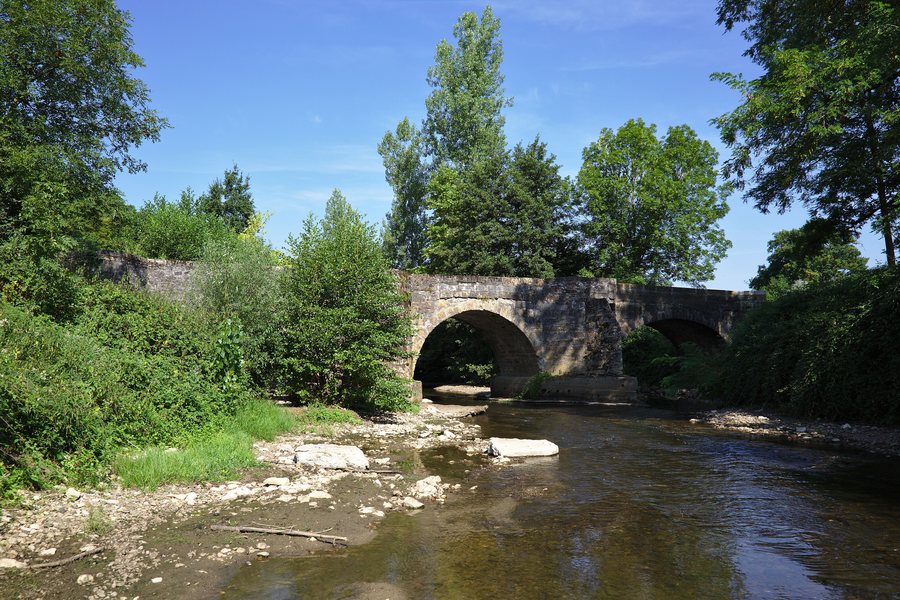 File:Pont de Maday, Loubressac.jpg