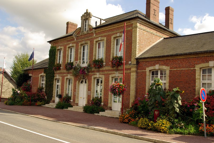 File:Fourmetot Mairie.jpg