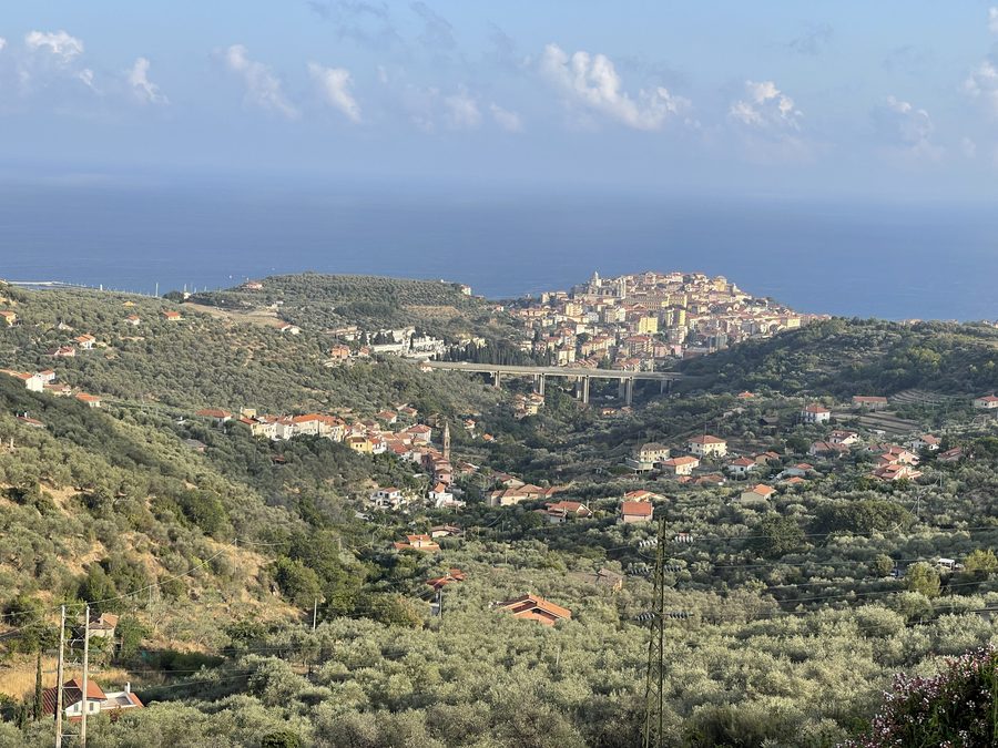 Ansicht von Imperia in Ligurien, Italien