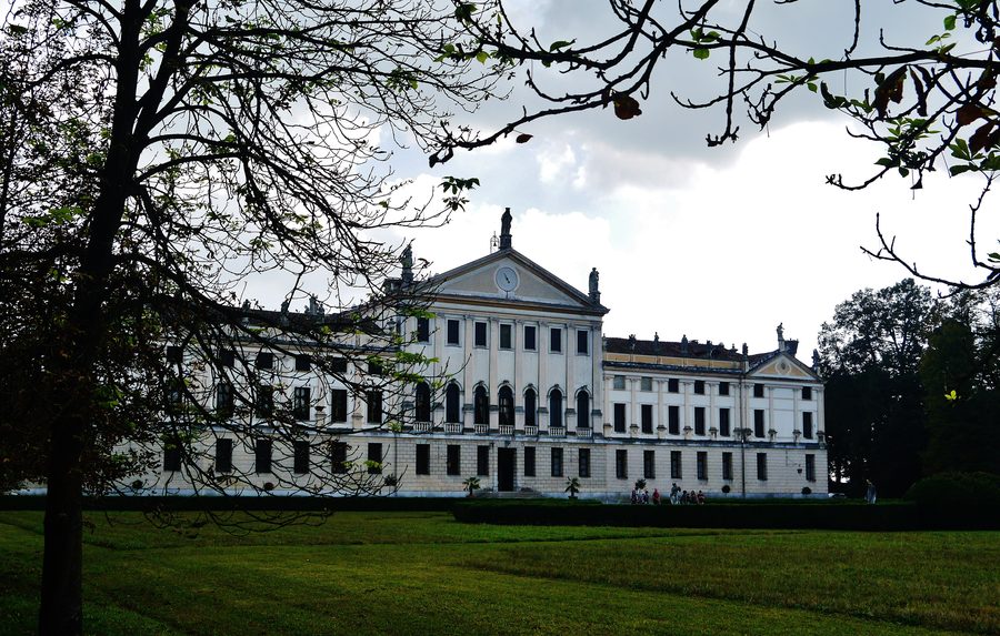 Facciata sul giardino di Villa Pisani a Stra, Veneto