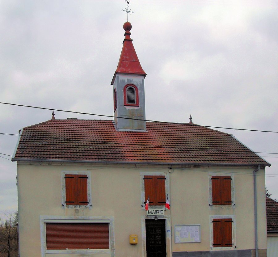 File:La Basse-Vaivre, Mairie.jpg