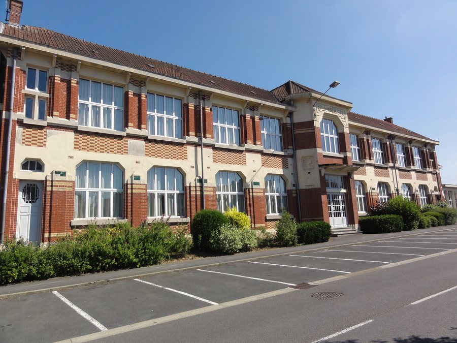 File:Feignies (Nord, Fr) école des filles.JPG