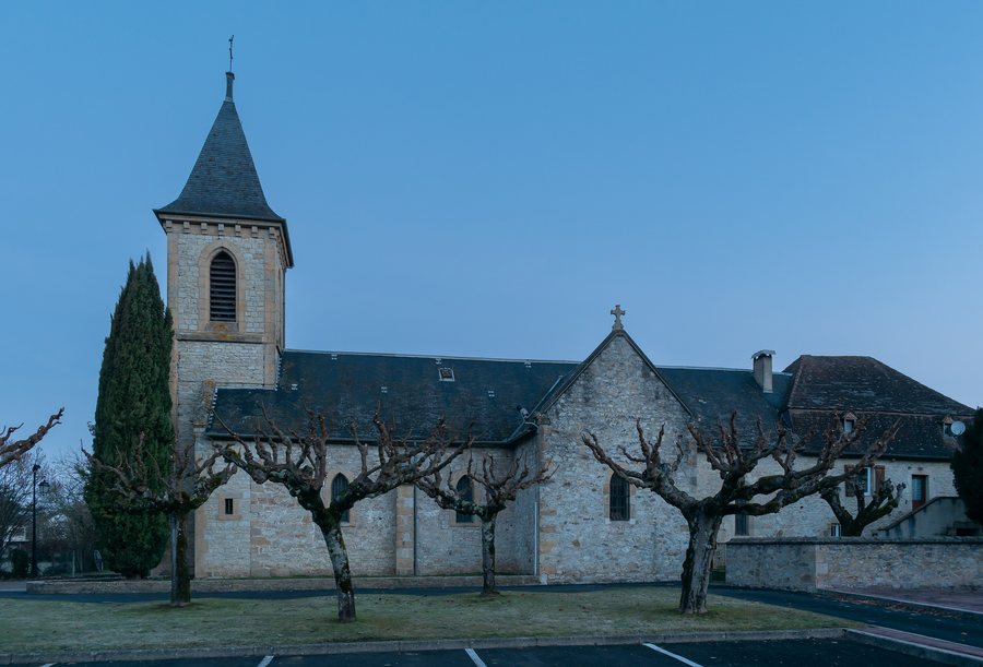 File:Church of the Assumption in Biars-sur-Cere (1).jpg
