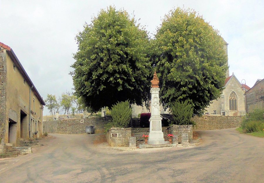 File:Brainville-sur-Meuse, Monument aux morts.jpg